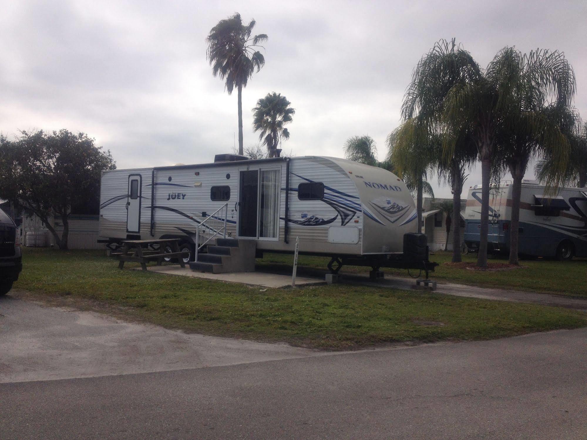 Winter Quarters Encore Manatee Rv Resort Bradenton Exterior photo