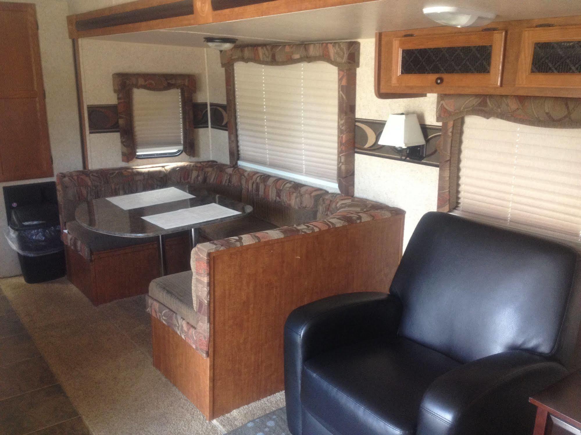 Winter Quarters Encore Manatee Rv Resort Bradenton Exterior photo